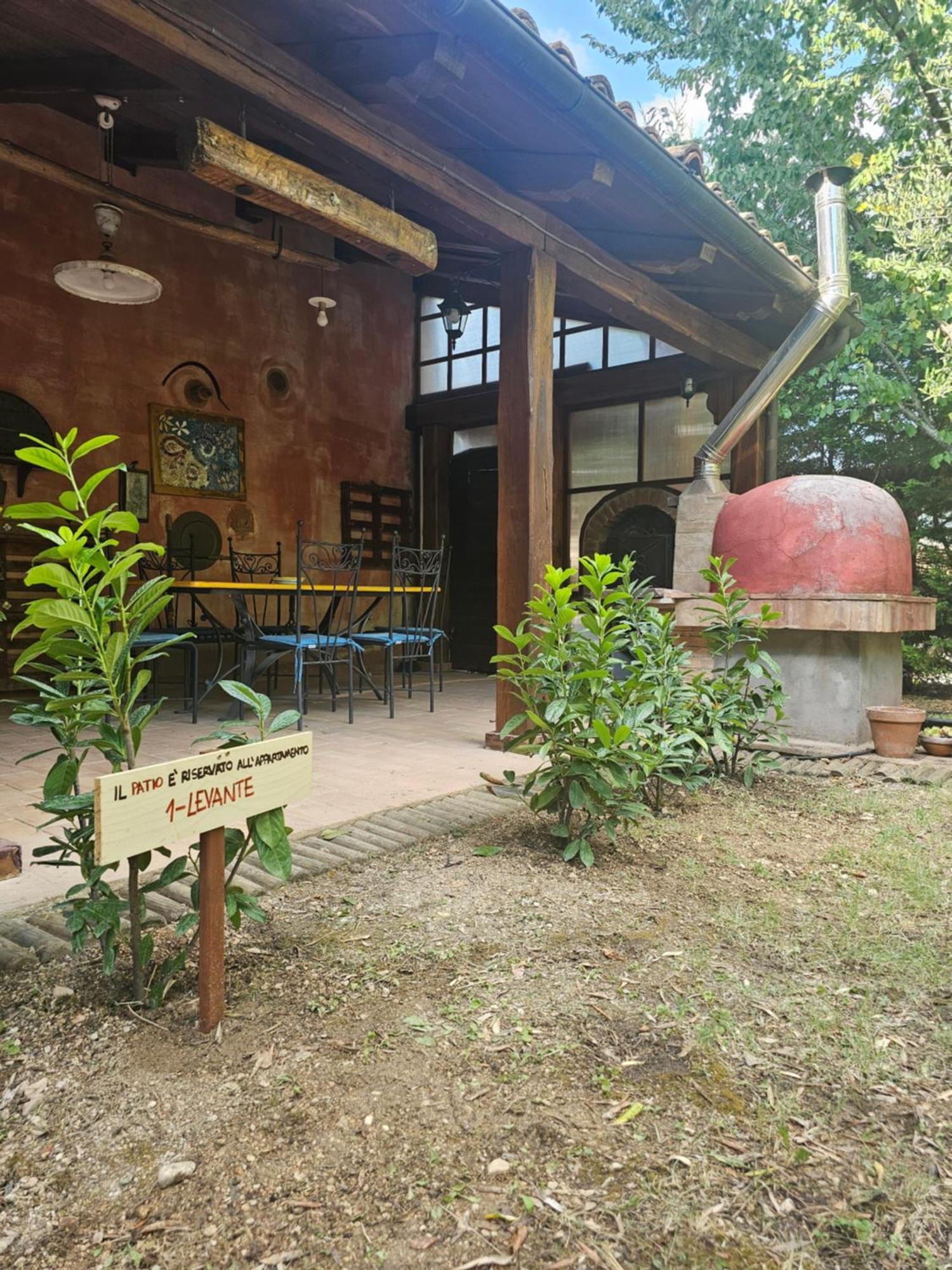 La Rosa Dei Venti - Country House Fossato di Vico Exterior photo
