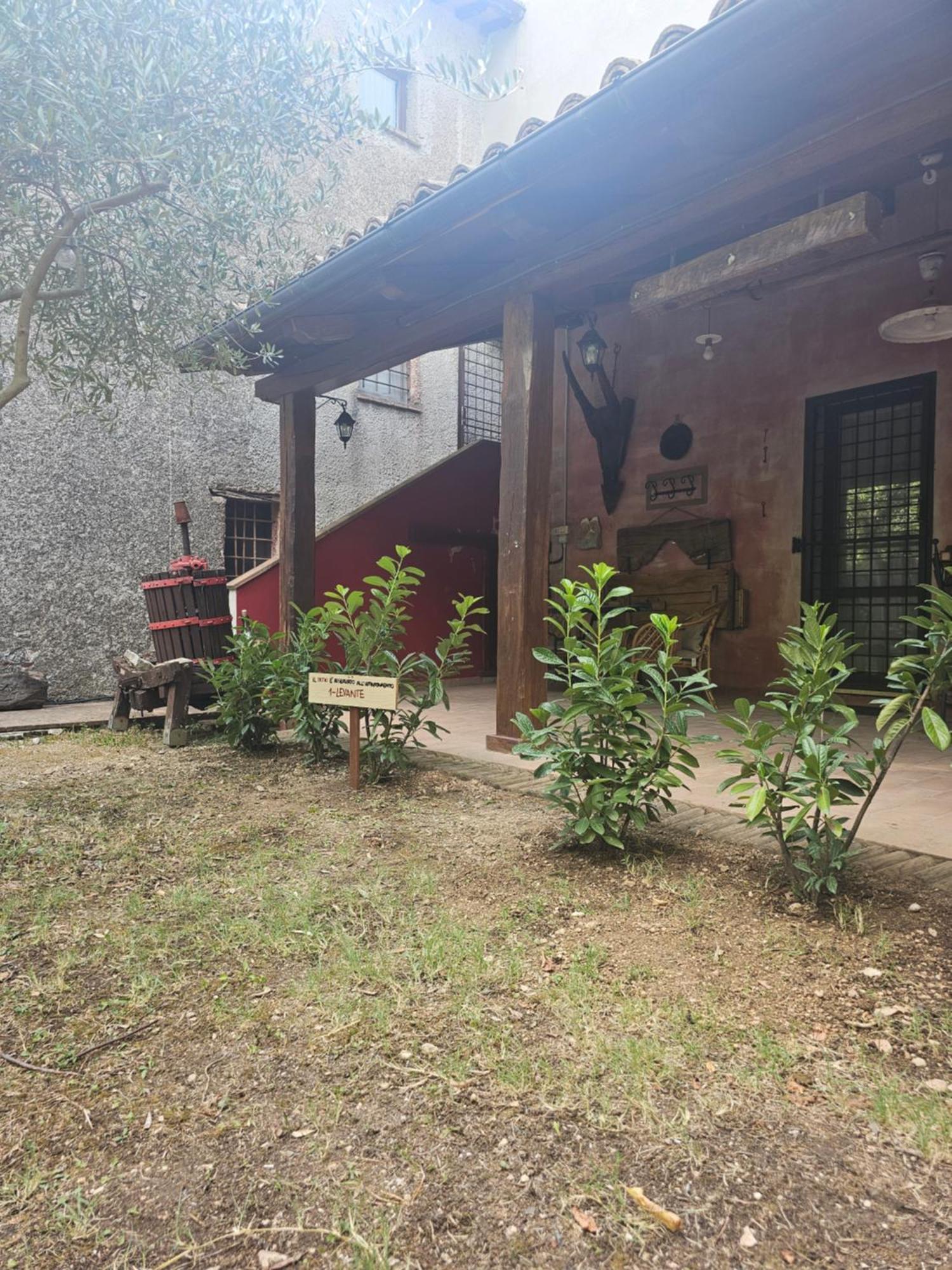 La Rosa Dei Venti - Country House Fossato di Vico Exterior photo